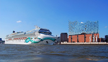 Bye bye Hamburg! Norwegian Jade sagt Tschüss auf den Hamburg Cruise Days
