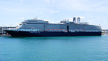 Die Nieuw Amsterdam der Holland America Line © Melanie Kiel