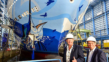 Die spektakuläre Unterwasserwelt der Karibik ist Thema der Bemalung der Norwegian Escape des Künstlers Guy Harvey © Norwegian Cruise Line