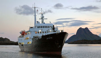 MS Lofoten © Hurtigruten