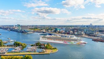 Die Norwegian Pearl in ihrem neuen Heimathafen Amsterdam © Norwegian Cruise Line