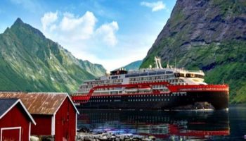 Mit Hurtigruten unterwegs im Hjorundfjord in Norwegen © Elfriede Schömig-Justert